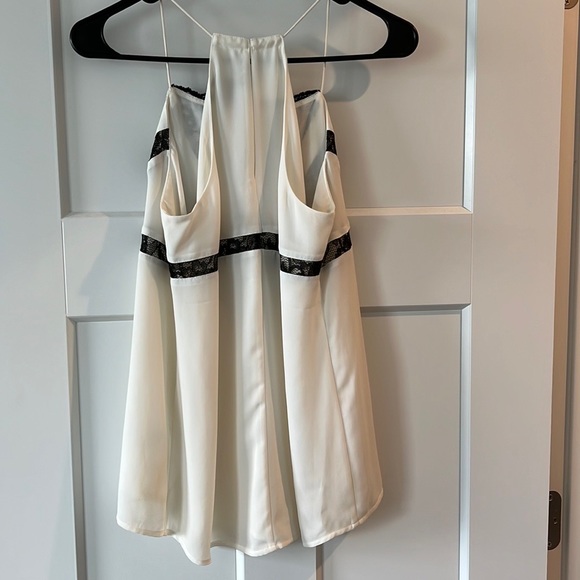 Express cami top. Ivory/Black. Size XS. - Picture 2 of 4